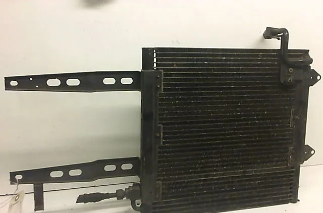 Condenseur clim VOLKSWAGEN POLO occasion
