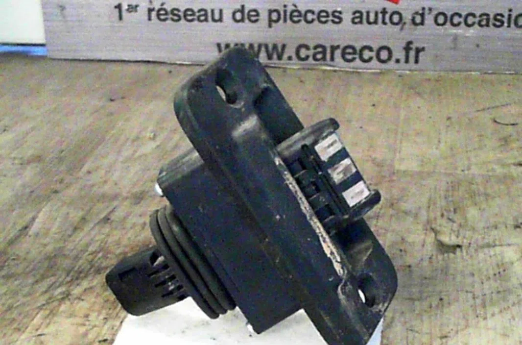 Contacteur porte avg VOLKSWAGEN CADDY 3  CADDY 3 PHASE 2 occasion