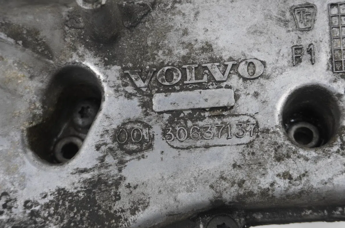 Couvre culasse Volvo S60 I (384) D5 (2001-2010) occasion