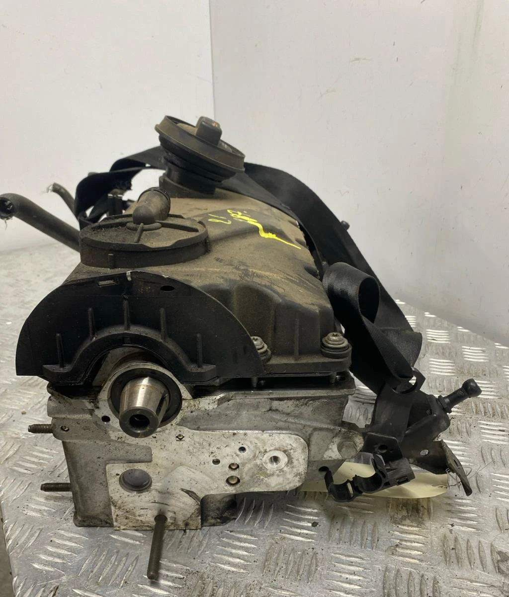 Culasse essence VOLKSWAGEN GOLF 5 occasion