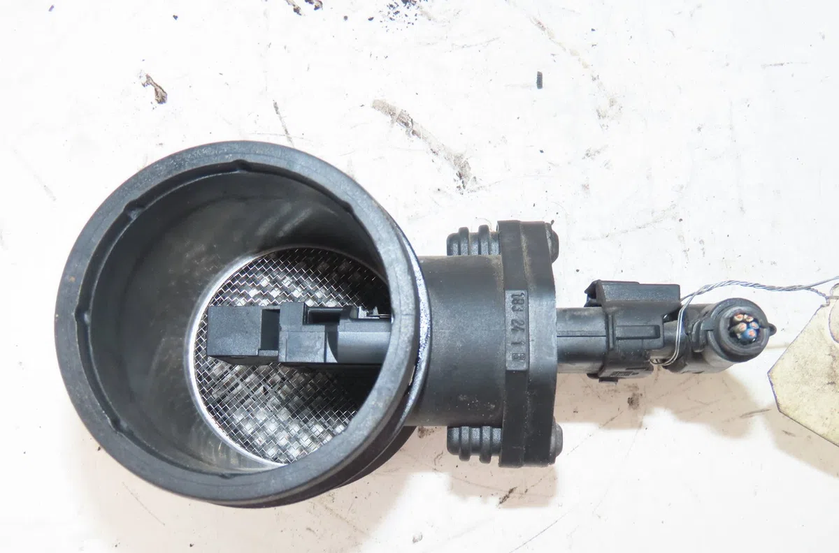 Debimetre air Alfa romeo 147 (937_) 1.6 16v t.spark (937.axa1a, 937.axb1a, 937.bxb1a) (2001-2010) occasion