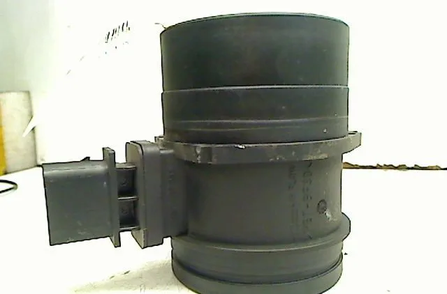Debimetre air Bmw 1 (E81) 118 d (2006-2011) 3 portes occasion
