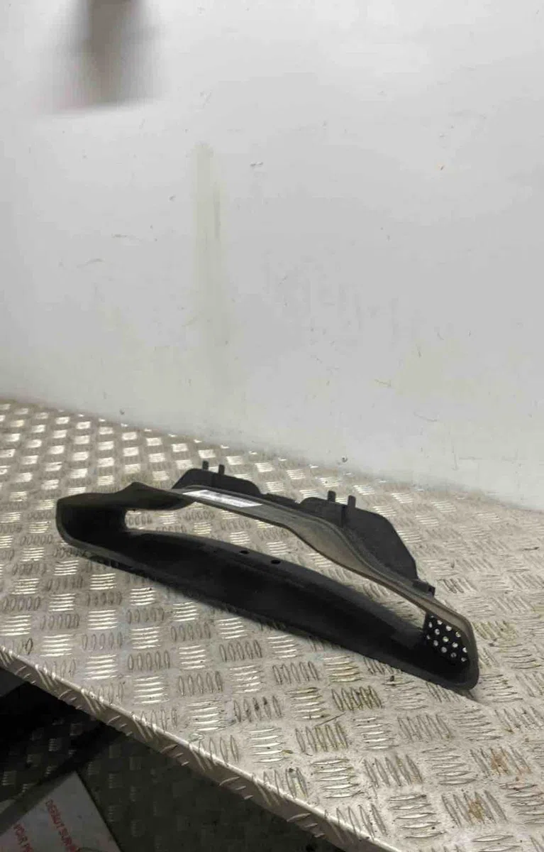Deflecteur hayon RENAULT CLIO 4 PHASE 1 occasion