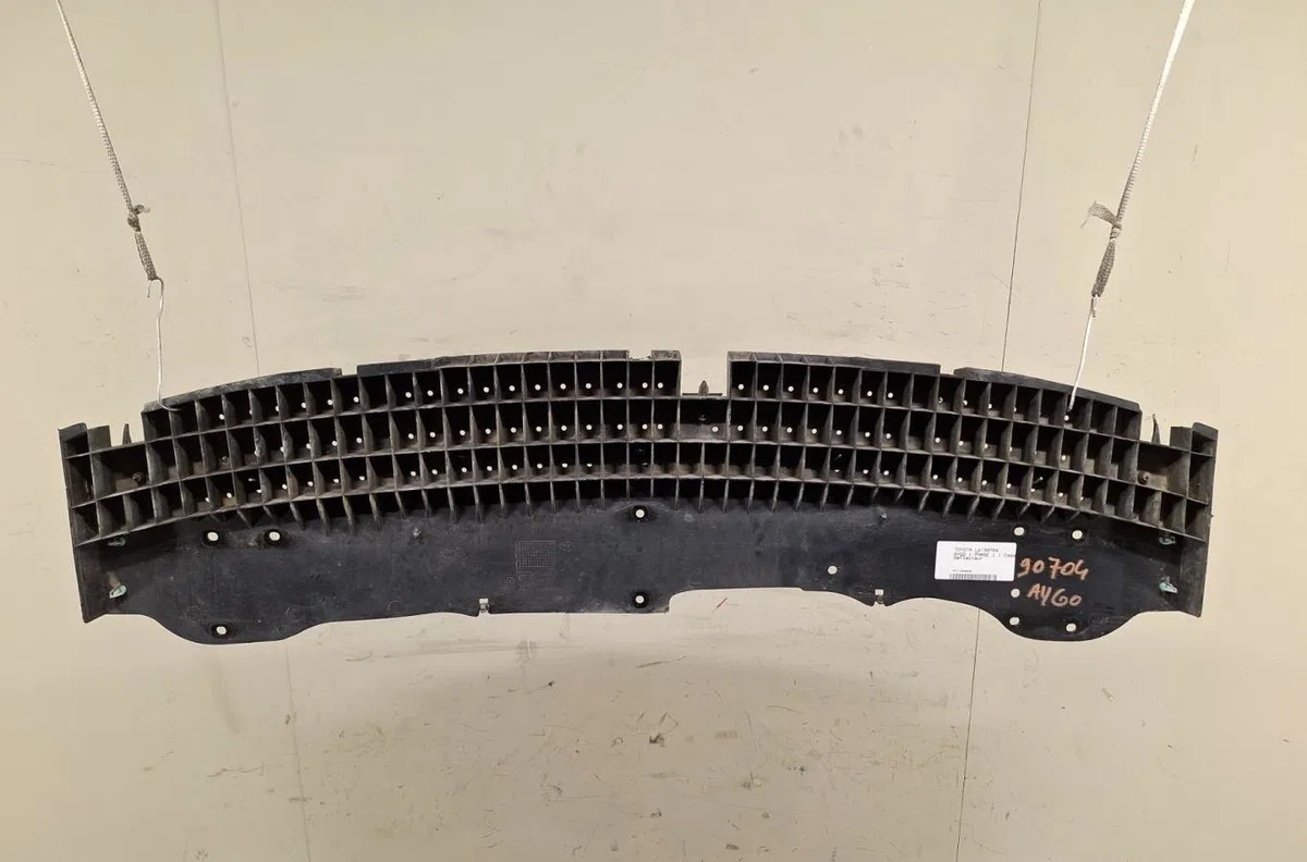 Deflecteur hayon TOYOTA AYGO 1 PHASE 1 occasion