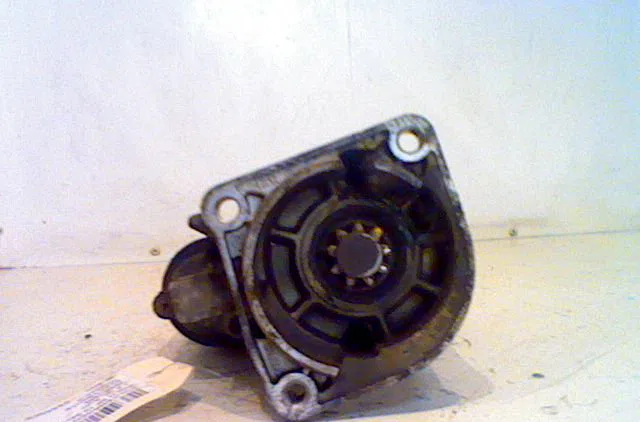 Démarreur VOLKSWAGEN POLO III 1996 occasion