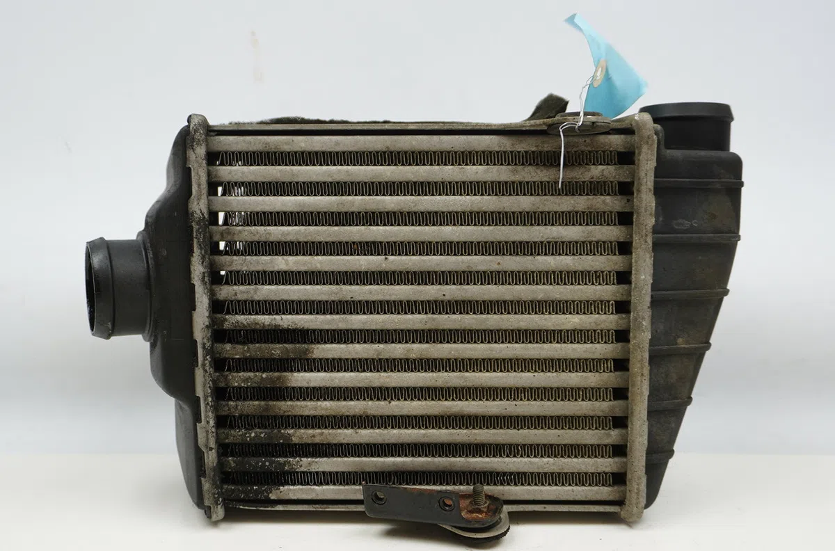 Echangeur air Volkswagen PASSAT B3-B4 Variant (3A5, 35I) 1.9 tdi (1993-1997) occasion