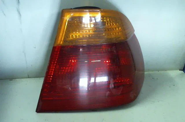 Ecran feu ard BMW SERIE 3 1998 occasion