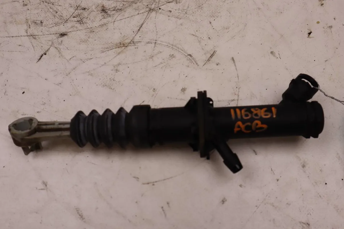Emetteur embrayage Renault MEGANE III 3-5 portes (BZ0-1_, B3_) 1.5 dci (bz0c) (2008-2015) 5 portes occasion