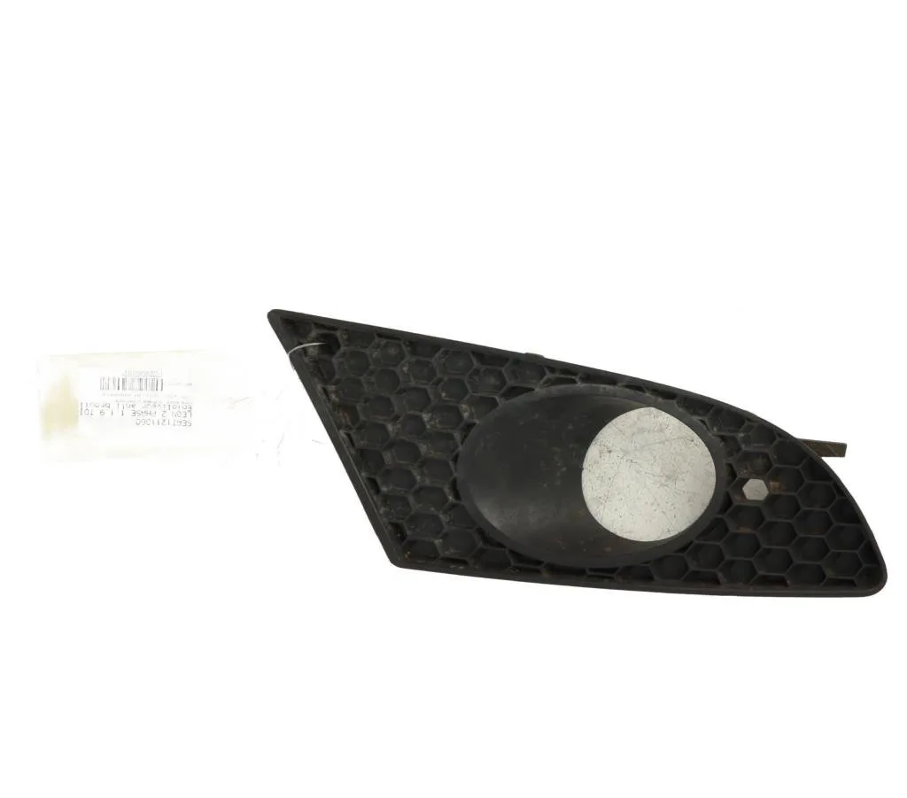 Enjoliveur d pare-choc av Seat LEON (1P1) 1.9 tdi (2005-2010) 5 portes occasion