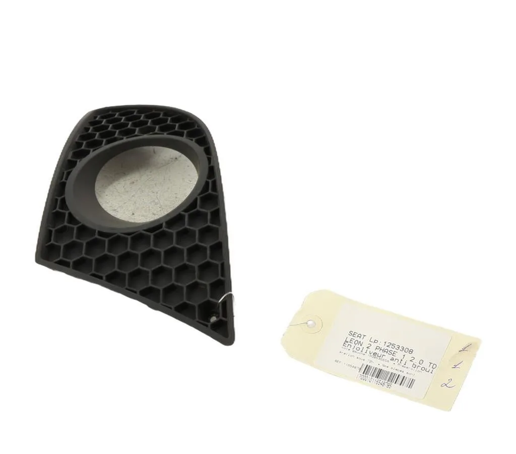Enjoliveur d pare-choc av Seat LEON (1P1) 2.0 tdi 16v (2005-2012) occasion