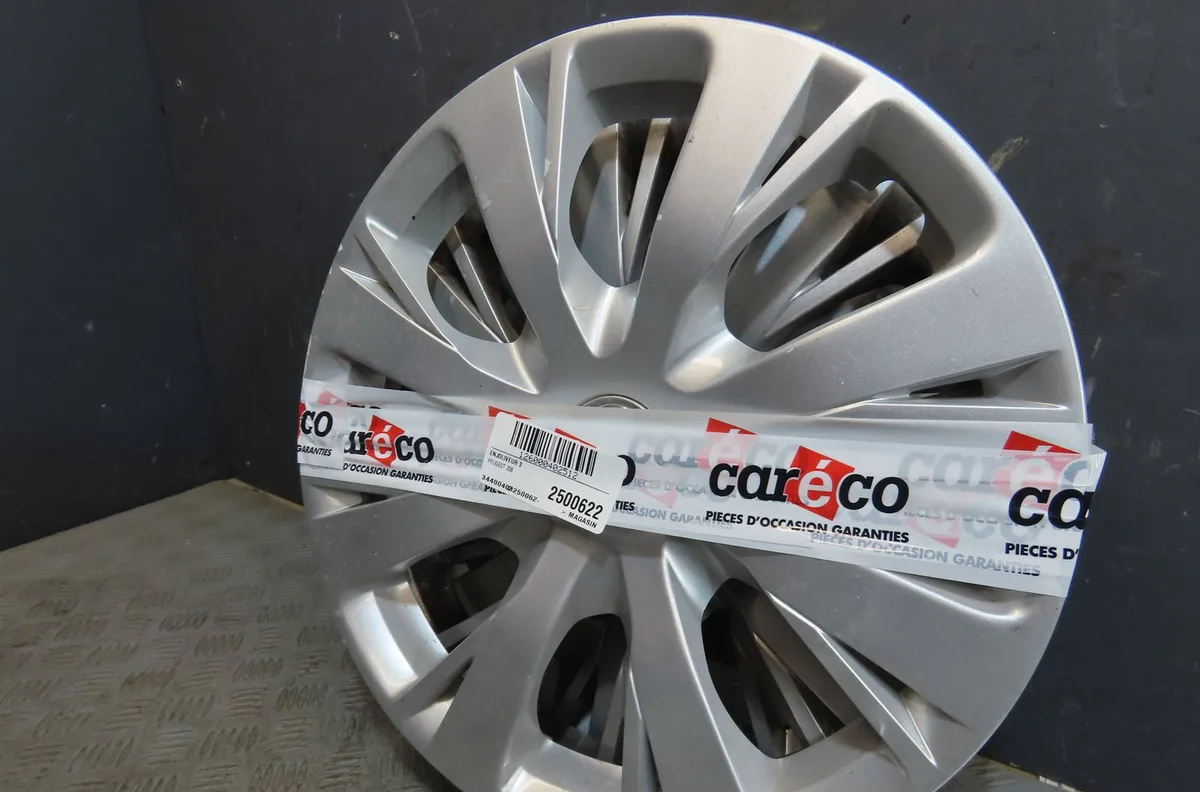 Enjoliveur de roue Peugeot 208 I (CA_, CC_) 1.0 (2012) occasion