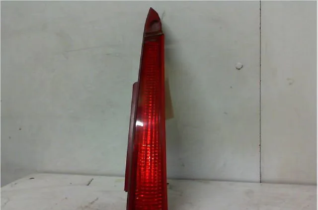 Enjoliveur inf feu ar d CITROEN C4 I Phase 1 11-2004--07-2008 1.6 HDi 110ch occasion