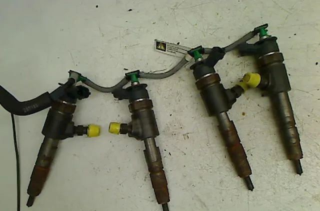Ensemble injecteurs PEUGEOT 206 occasion