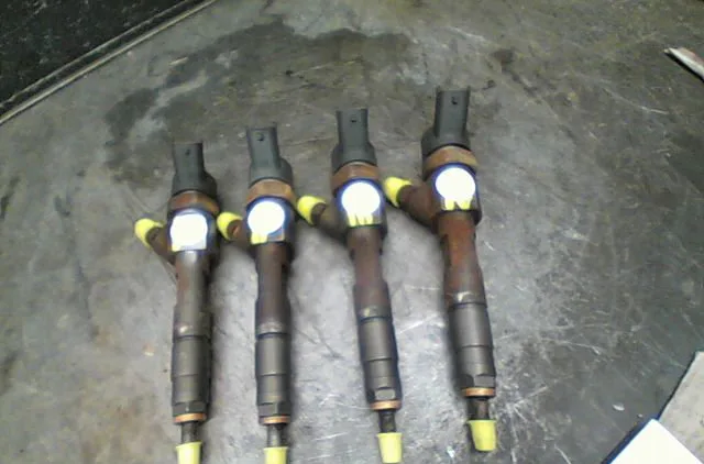 Ensemble injecteurs Renault LAGUNA II Grandtour (KG0-1_) 1.9 dci (2001-2007) occasion