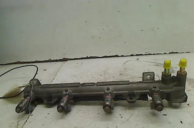 Ensemble injecteurs Volkswagen GOLF IV (1J1) 1.4 16v (1997-2004) 5 portes occasion