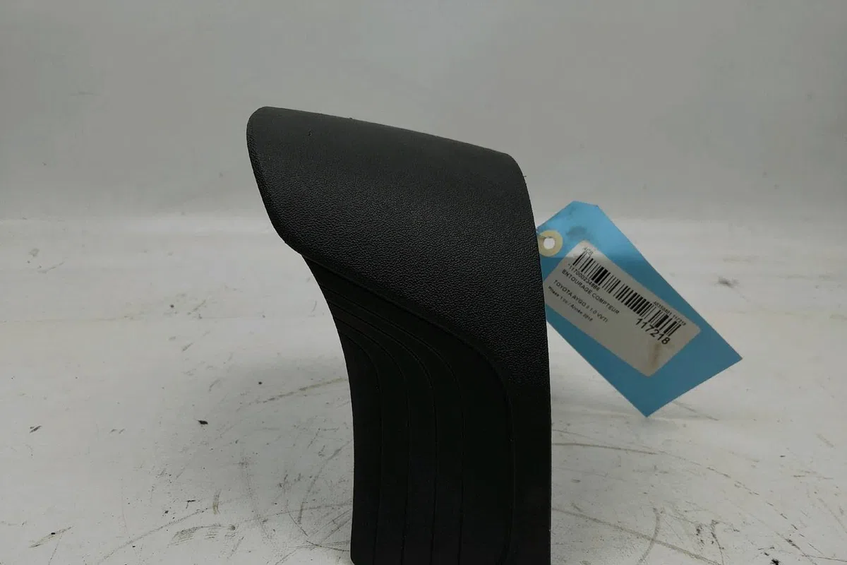 Entourage compteur Toyota AYGO (_B4_) 1.0 (kgb40) (2014) occasion