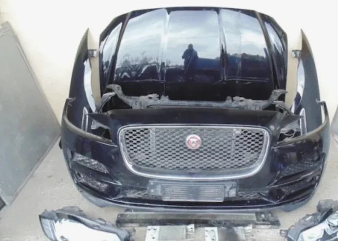 Face Avant ComplèTe Jaguar F Pace 2017