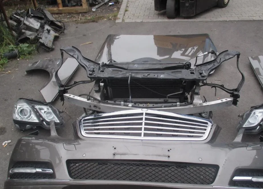 Face Avant Mercedes Classe E W212