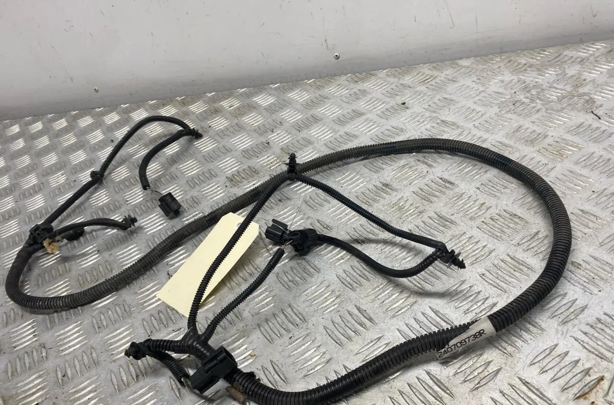 Faisceau moteur RENAULT TWINGO 3 PHASE 1 occasion