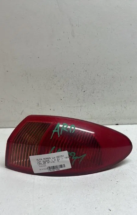 Feu arrière droit Alfa romeo 147 (937_) 2.0 16v t.spark (937.axa1, 937.axc1, 937.bxc1) (2001-2010) 3 portes occasion