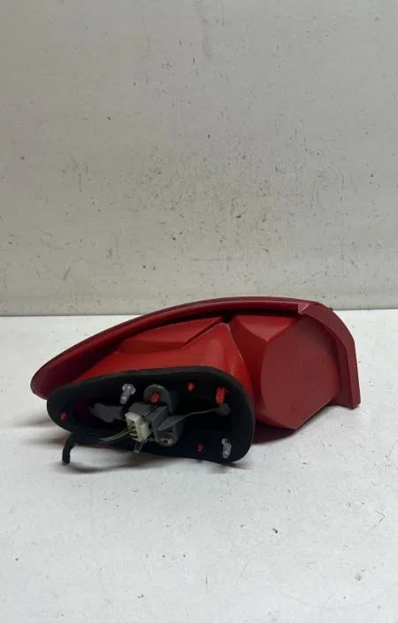 Feu arrière droit Alfa romeo 147 (937_) 2.0 16v t.spark (937.axa1, 937.axc1, 937.bxc1) (2001-2010) 3 portes occasion