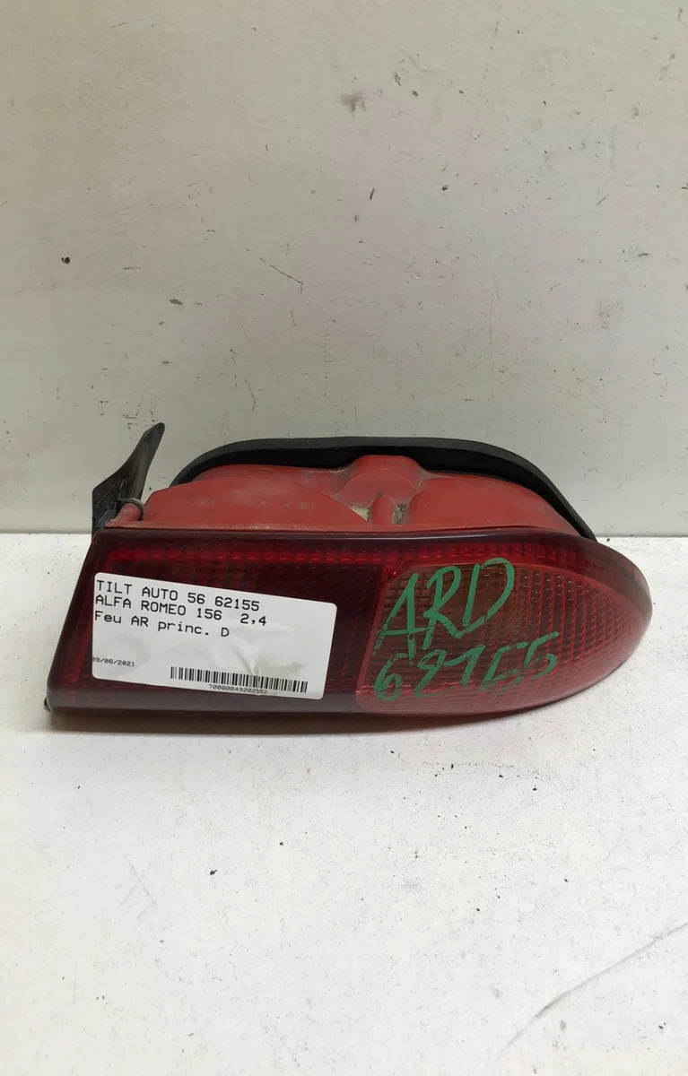 Feu arrière droit Alfa romeo 156 (932_) 2.4 jtd (932a1b__) (2000-2005) occasion