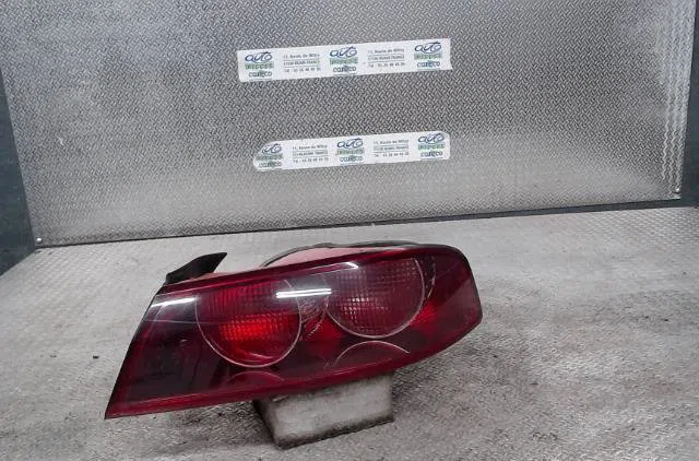 Feu arrière droit Alfa romeo 159 Sportwagon (939_) 1.9 jtdm 8v (939bxe1b) (2006-2011) occasion