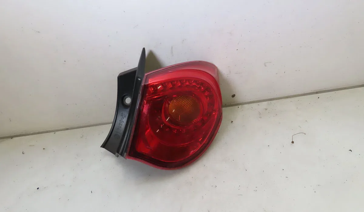 Feu arrière droit Alfa romeo GIULIETTA (940_) 1.6 jtdm (940fxd1a) (2010-2016) 5 portes occasion
