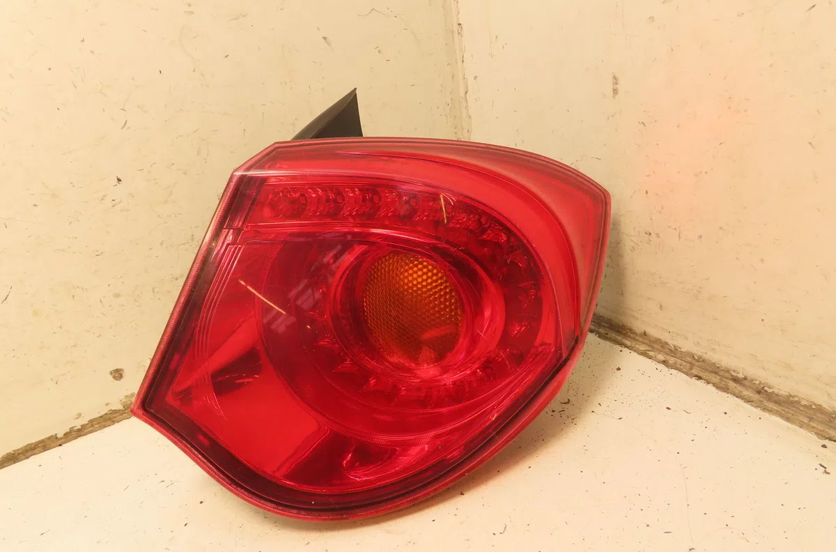 Feu arrière droit Alfa romeo GIULIETTA (940_) 2.0 jtdm (940fxv11) (2013-2018) occasion