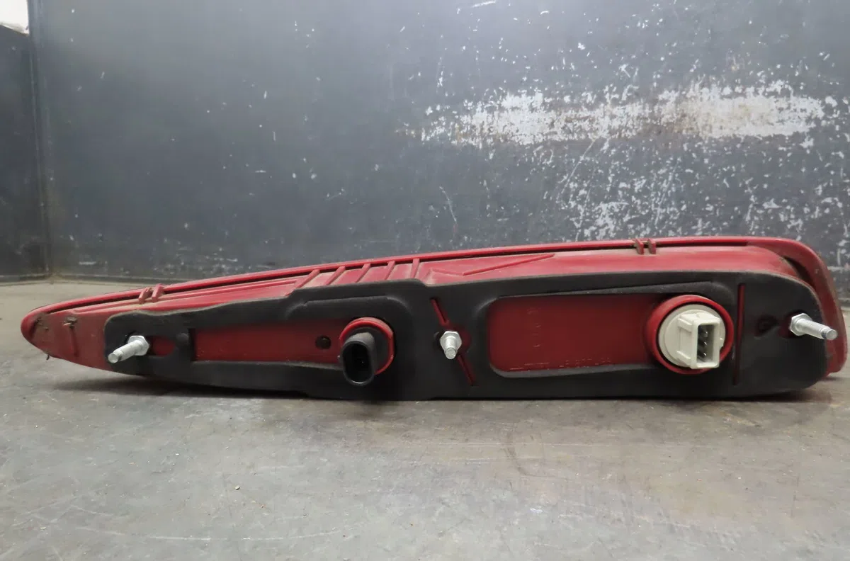 Feu arrière droit Alfa romeo GT (937_) 1.9 jtd (937cxn1b) (2003-2010) 3 portes occasion