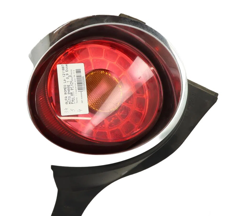 Feu arrière droit Alfa romeo MITO (955_) 0.9 twinair (955axy1b) (2013-2018) occasion
