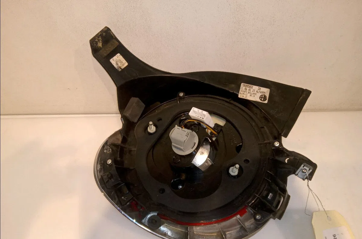 Feu arrière droit Alfa romeo MITO (955_) 0.9 twinair (955axy1b) (2013-2018) occasion