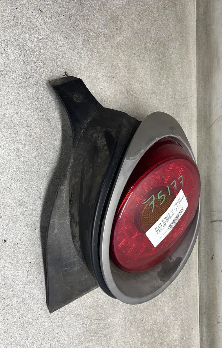 Feu arrière droit Alfa romeo MITO (955_) 1.4 (955.axb1b, 955.axu1a) (2011-2018) occasion