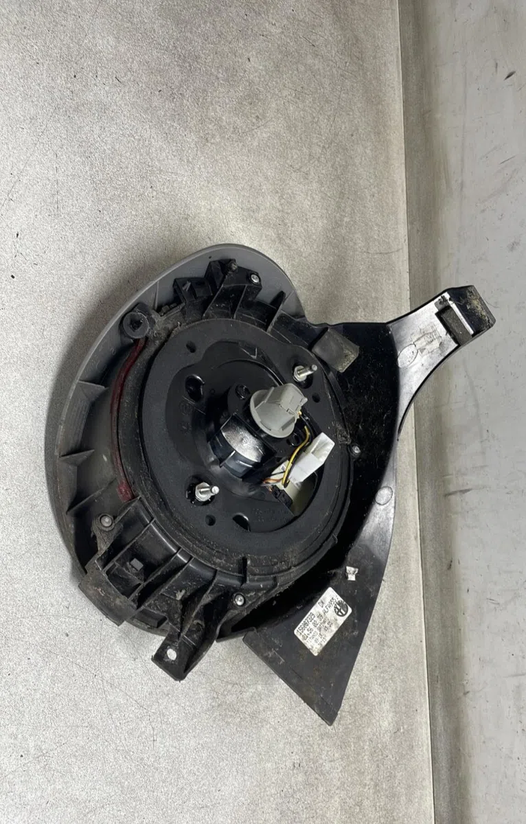Feu arrière droit Alfa romeo MITO (955_) 1.4 (955.axb1b, 955.axu1a) (2011-2018) occasion