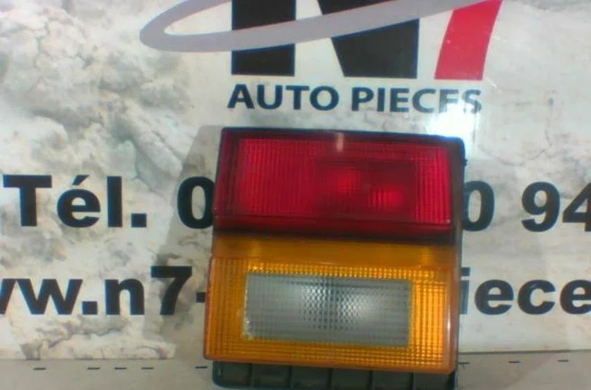 Feu arrière droit AUDI 100 3 occasion