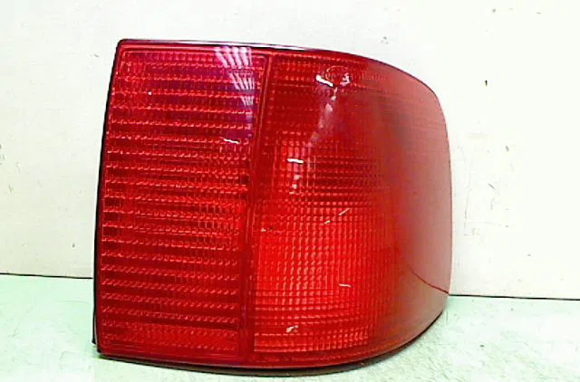 Feu arrière droit AUDI 100 III 1993 occasion