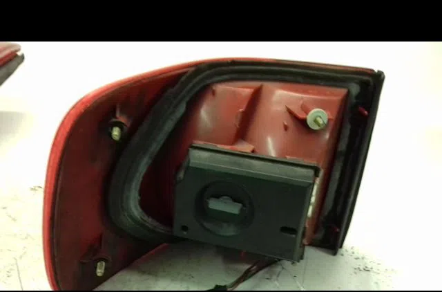 Feu arrière droit Audi 80 B4 A trois volumes (8C2) 1.6 e (1993-1994) occasion