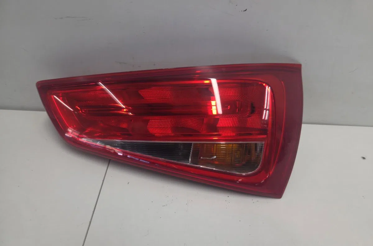 Feu arrière droit AUDI A1 1 SPORTBACK PHASE 1 occasion