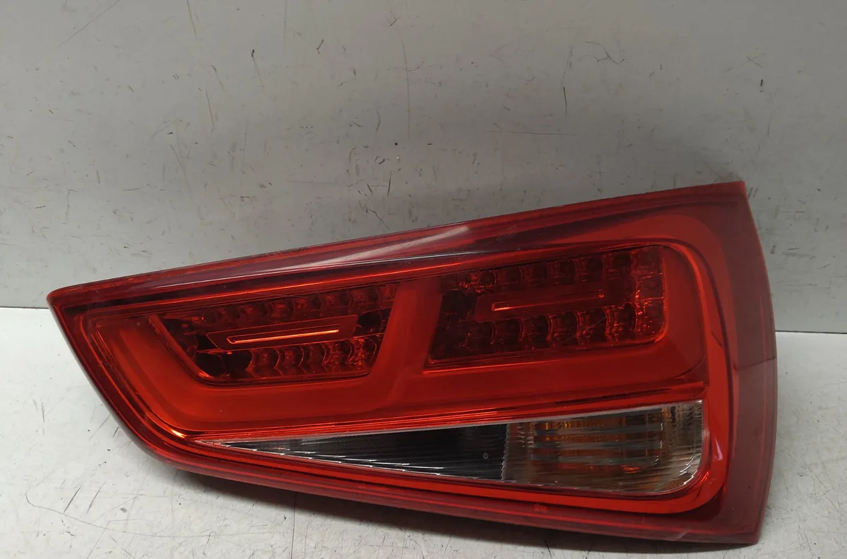 Feu arrière droit AUDI A1 occasion