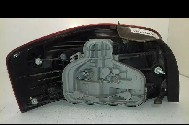 Feu arrière droit AUDI A3 1.6 TDI E DPF - 105 - occasion