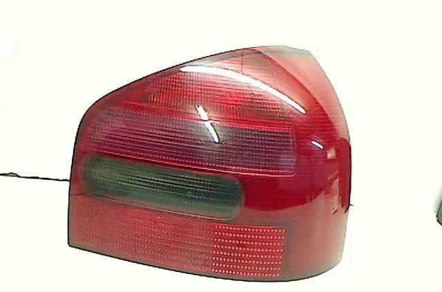 Feu arrière droit AUDI A3 2003 occasion