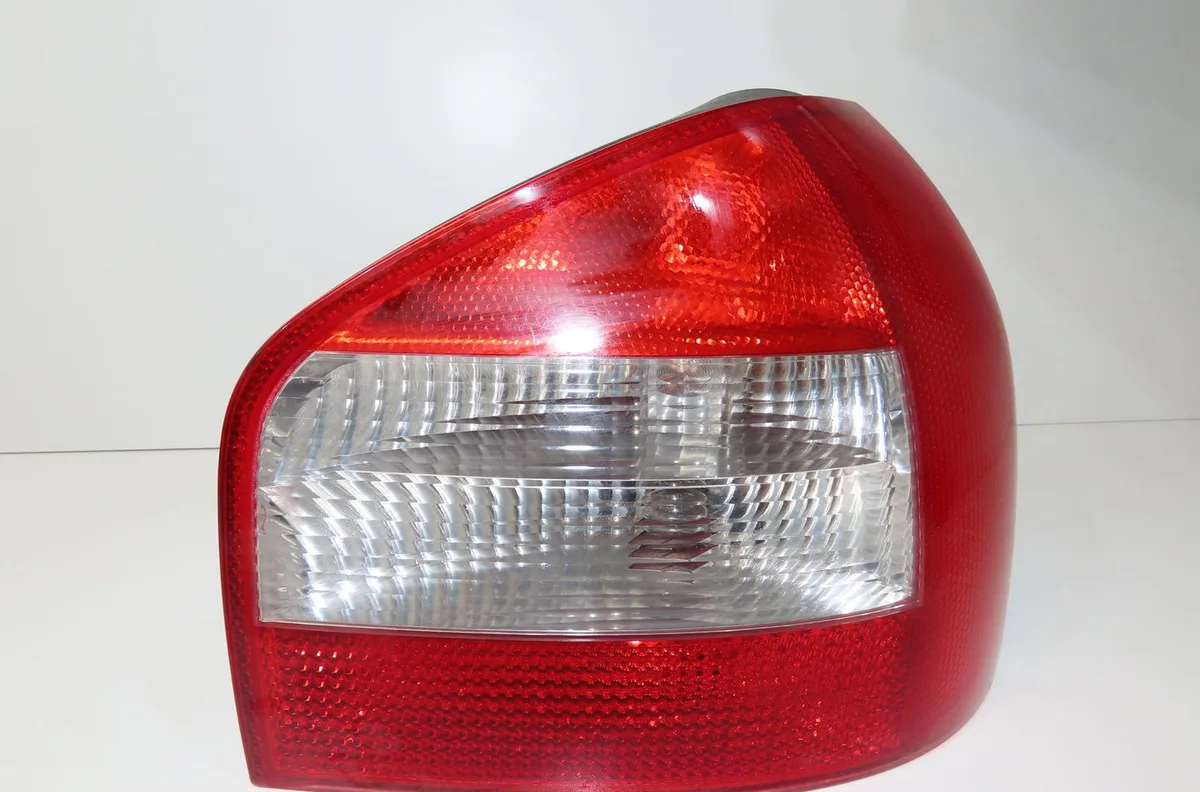 Feu arrière droit Audi A3 (8L1) 1.6 (1996-2003) occasion