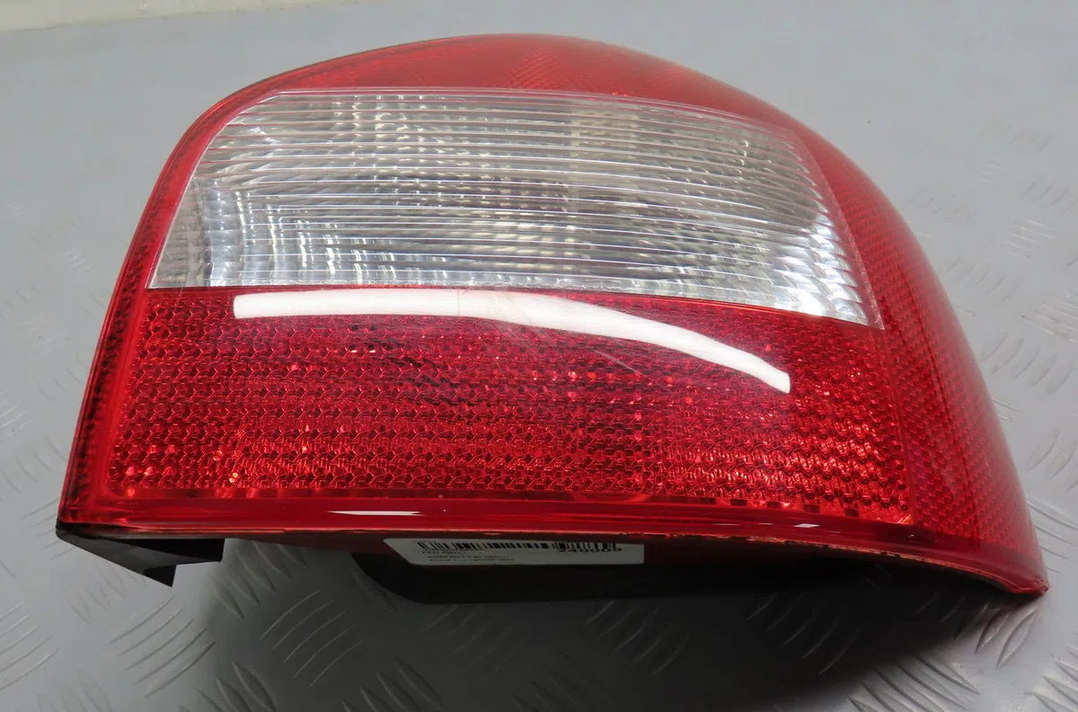 Feu arrière droit Audi A3 (8L1) 1.8 t (1996-2003) occasion