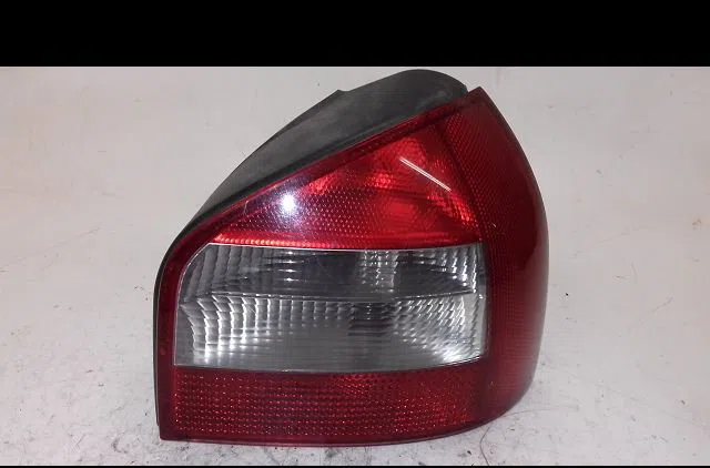 Feu arrière droit Audi A3 (8L1) 1.9 tdi (1996-2001) occasion