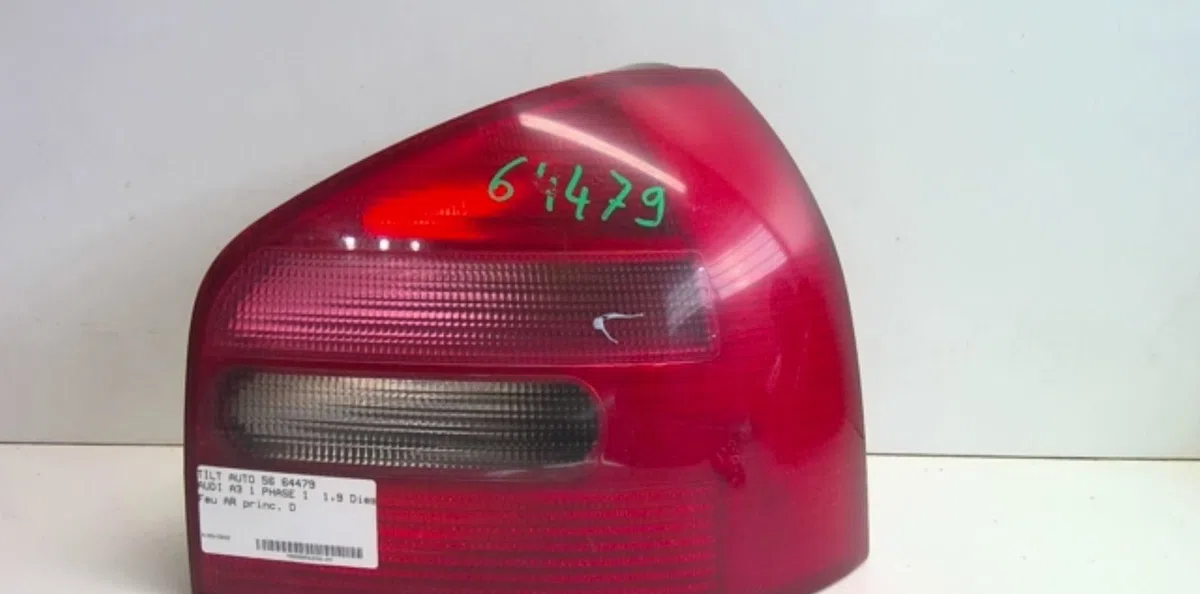 Feu arrière droit Audi A3 (8L1) 1.9 tdi (1996-2001) occasion
