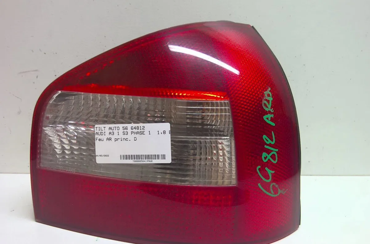 Feu arrière droit Audi A3 (8L1) S3 quattro (1999-2002) occasion