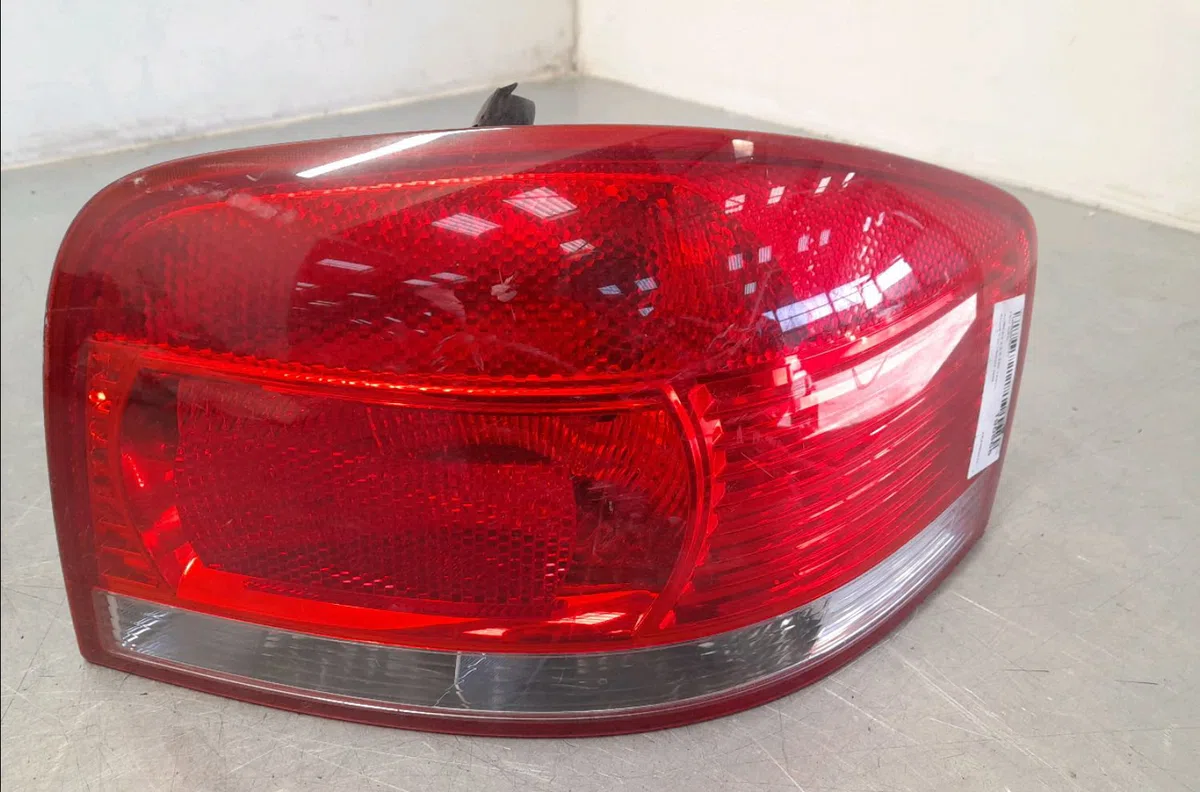 Feu arrière droit Audi A3 (8P1) 2.0 tdi (2003-2012) occasion