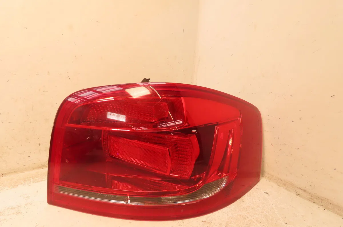 Feu arrière droit Audi A3 (8P1) 2.0 tdi (2003-2012) occasion