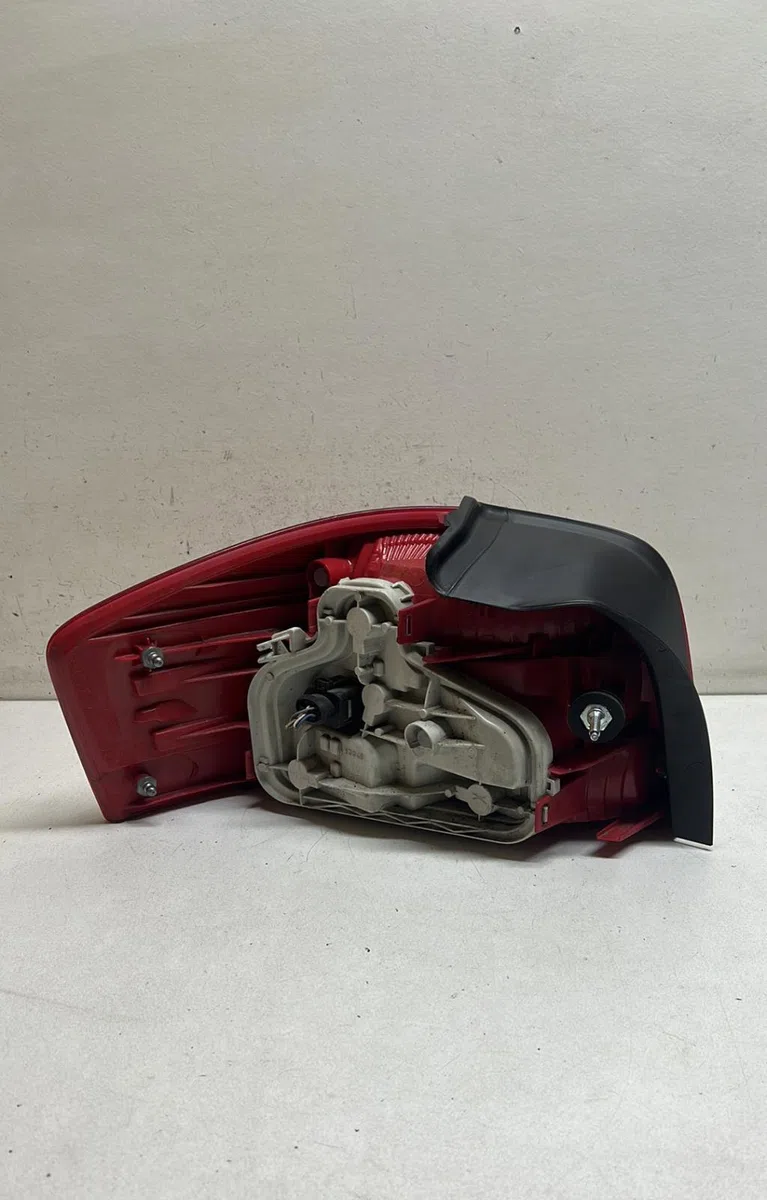 Feu arrière droit Audi A3 (8P1) 3.2 v6 quattro (2003-2009) 3 portes occasion