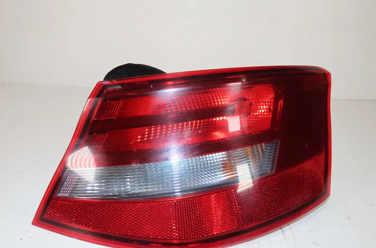 Feu arrière droit Audi A3 (8V1, 8VK) 1.6 tdi (2013-2017) occasion